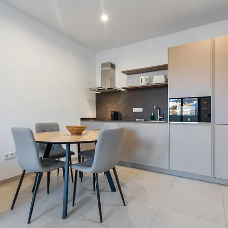 Obsidian Atico Tagoro Cruz سانتا كروز دي تينيريف